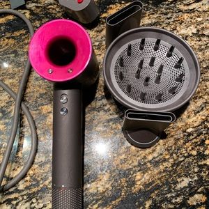 Dyson Supersonic™ hair dryer Iron/Fuchsia